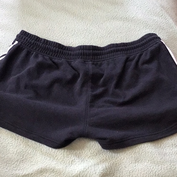 Adidas 3 stripe athletic shorts size XL - Picture 3 of 7
